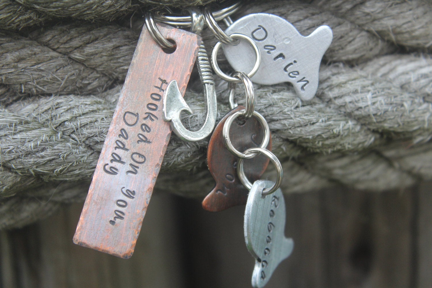 Fishing keychain for Dad-Best Catch Keychain-Father's Day Gift for Dad Grampa-Daddy Keychain-Fisherman Gift-Hooked on You Daddy