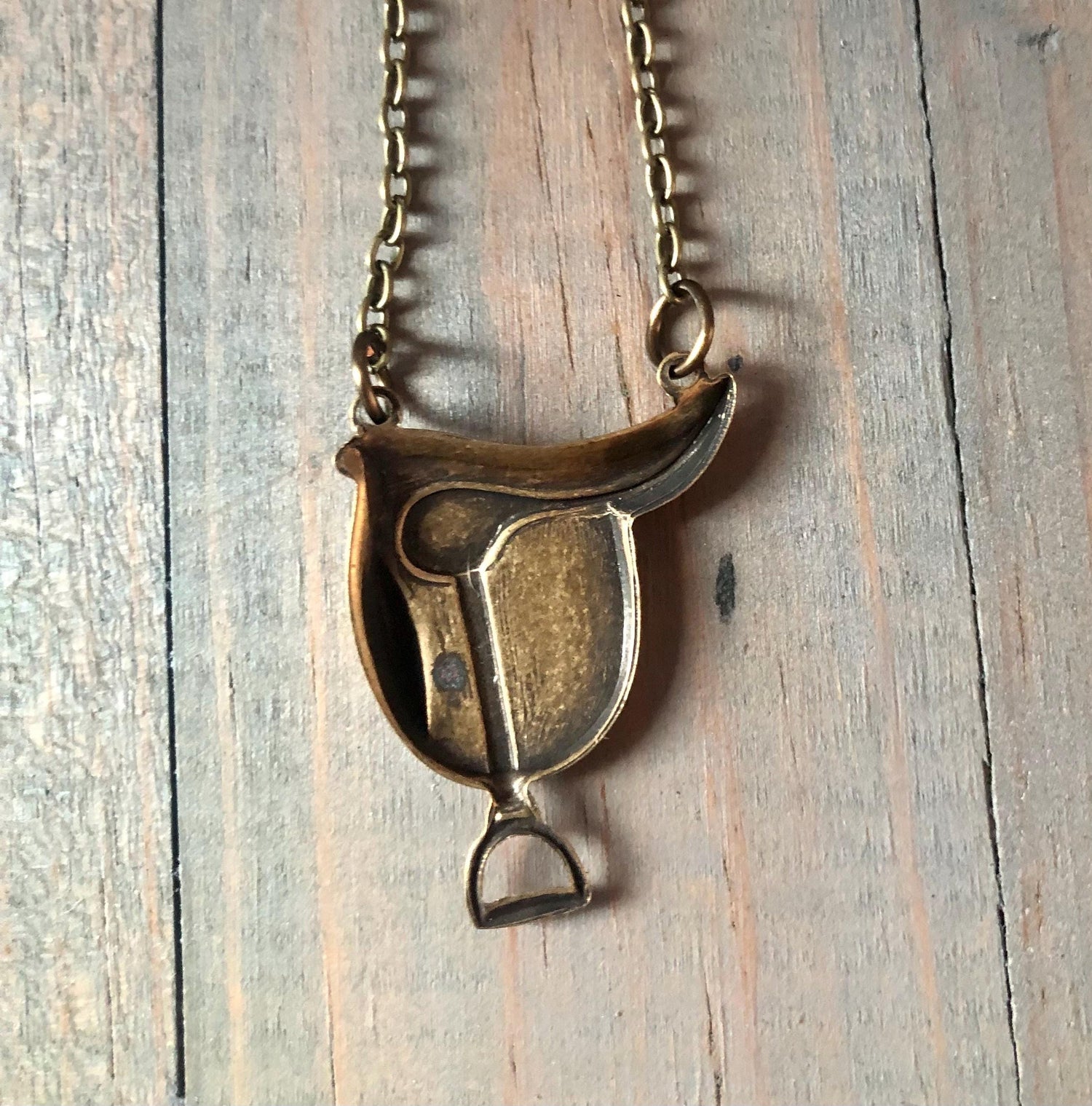 Hunt Seat Saddle Necklace, Personalized English Saddle Pendant, Dressage Gift, Gift for Horse Lovers, Initials, Hunter/Jumper
