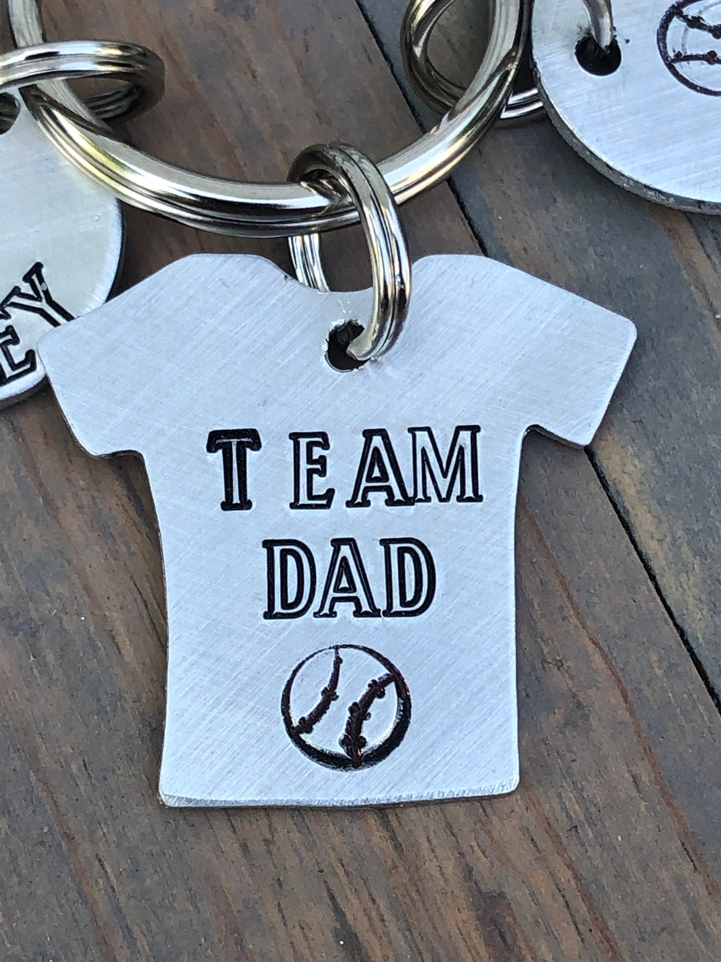 Team Dad Keychain for Father-Sports Team Keychain-Father's Day Gift- Team Grampa-Personalized Gift for Dad-Basketball-Baseball-Soccer-Hockey